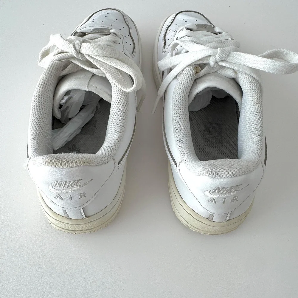 Nike Air Force 1 Low Kids White Leather Sneakers Shoes Size 5.5‎ Youth